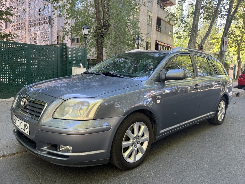 TOYOTA Avensis Wagon 2.0D-4D Sol