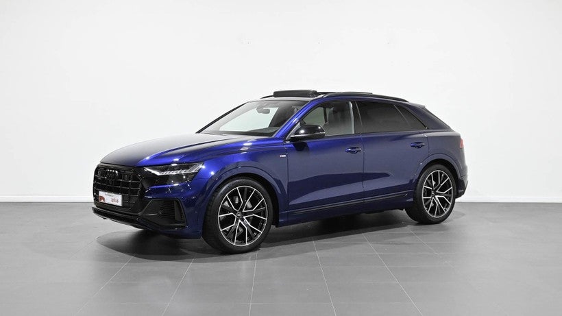 AUDI Q8 55 TFSI 250kW Black Limited quattro tip