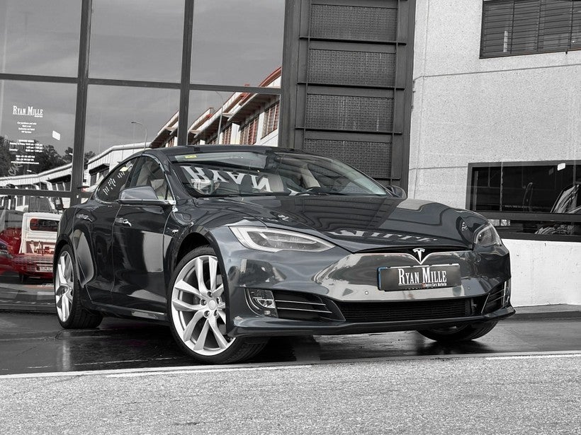 TESLA Model S 100D