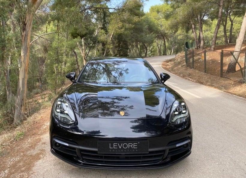 PORSCHE Panamera 4 e-Hybrid