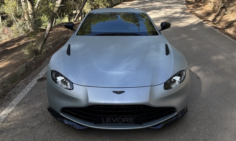 ASTON MARTIN Vantage 