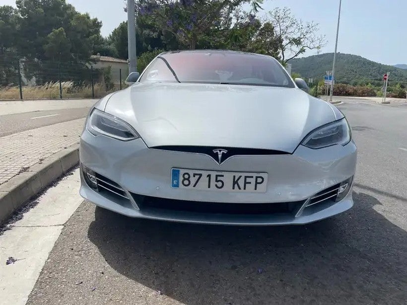 TESLA Model S 75