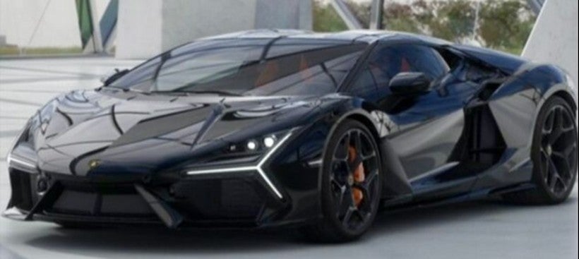 LAMBORGHINI Revuelto 