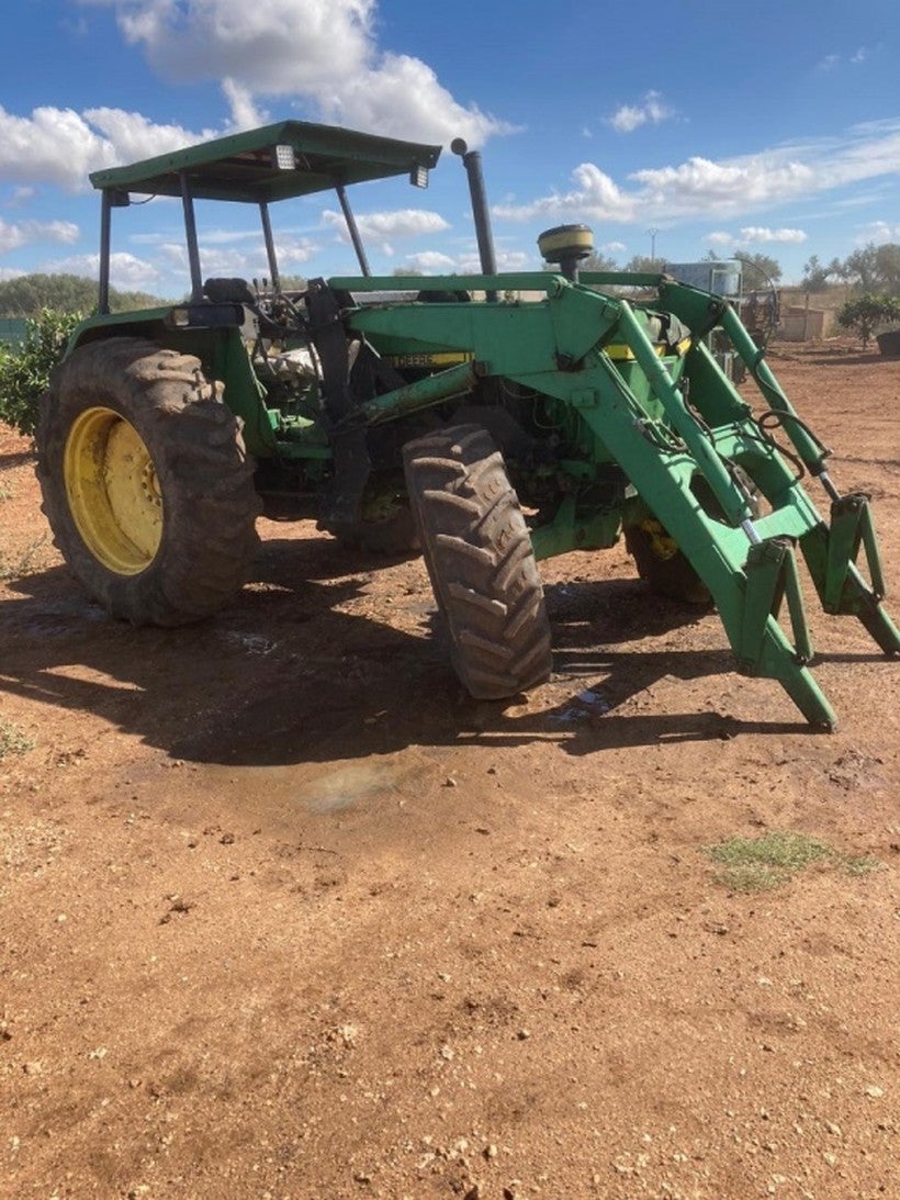 John Deere 2850