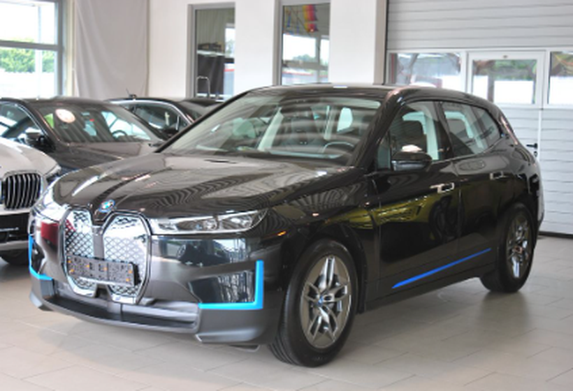 BMW iX xDrive 40