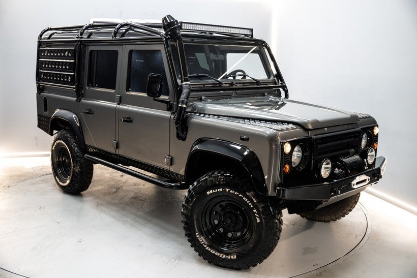 LAND-ROVER Defender 110 SW SE