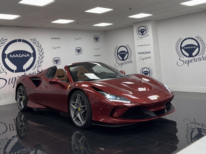 FERRARI F8 Tributo Spider