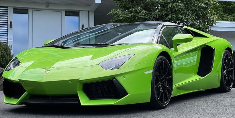 LAMBORGHINI Aventador LP700-4 Roadster