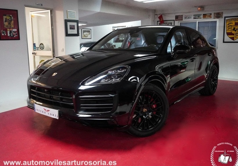 PORSCHE Cayenne Coupé GTS