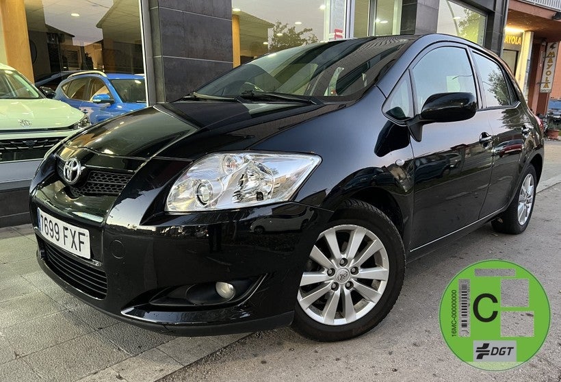 TOYOTA Auris 1.6 VVT-i Luna