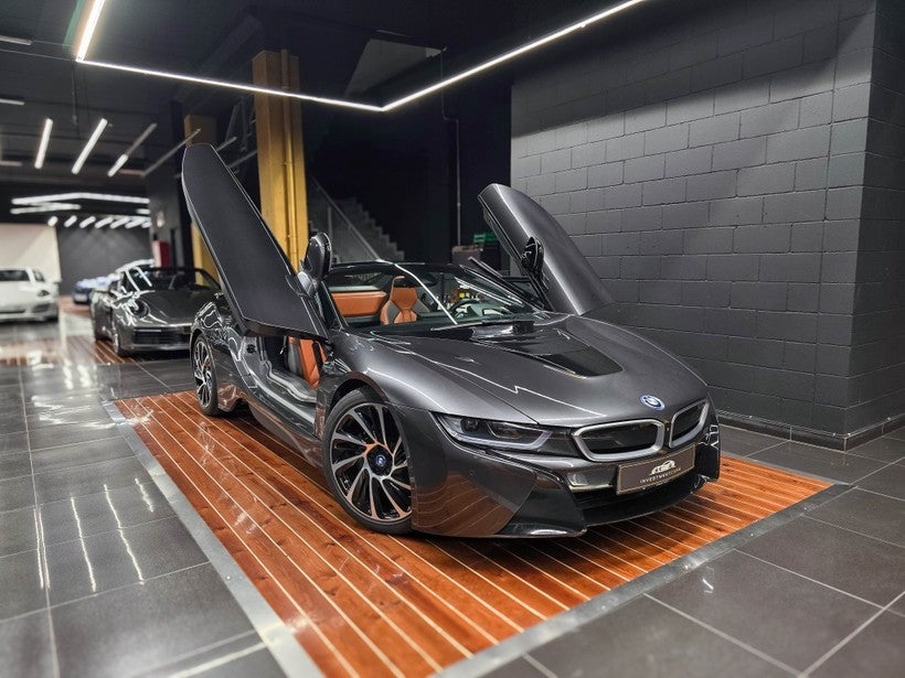 BMW i8 Roadster