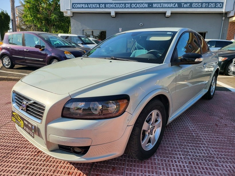 VOLVO C30 1.6 Momentum