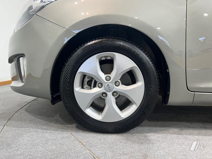 KIA Carens Carens 1.6 GDi Drive