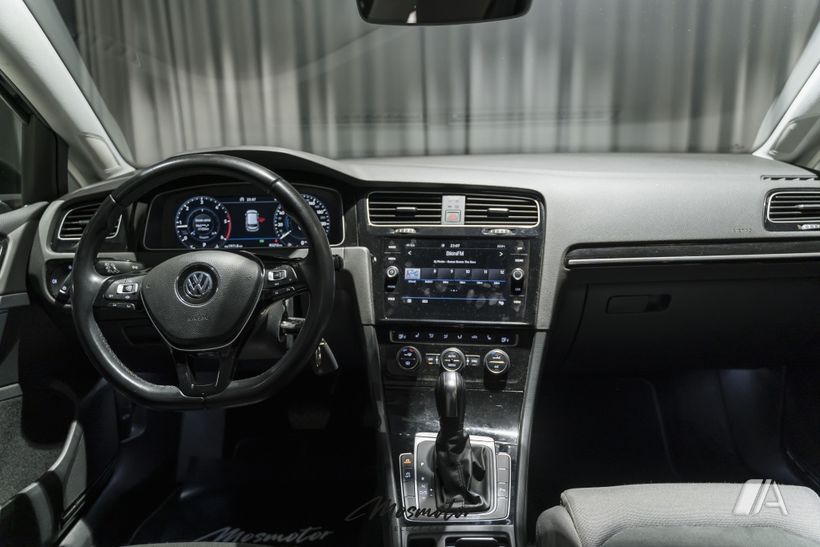 VOLKSWAGEN Golf Golf 2.0TDI R-Line 110kW