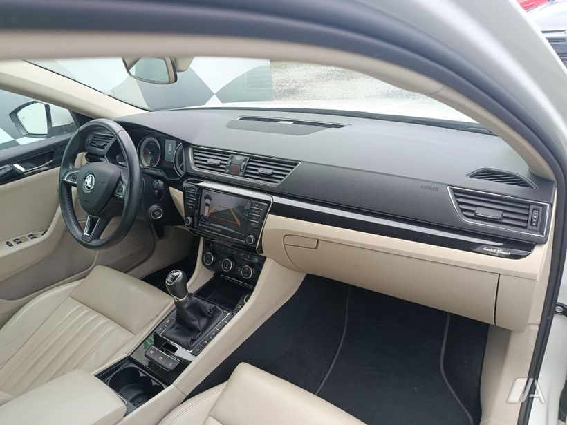 SKODA Superb Superb Combi 2.0TDI AdBlue L&K 110kW