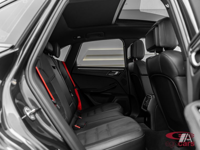 PORSCHE Macan Macan GTS Aut.