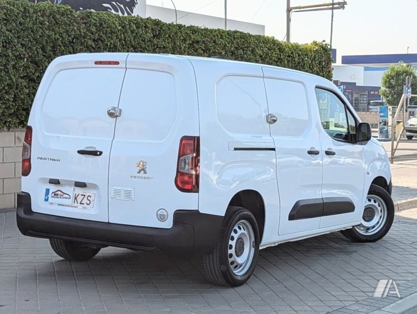 PEUGEOT Partner (2019) 14 950 € en Madrid