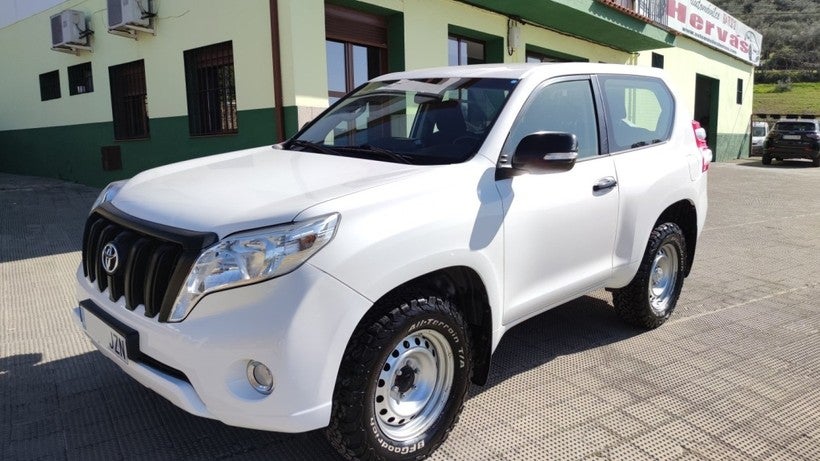 TOYOTA Land Cruiser D-4D GX