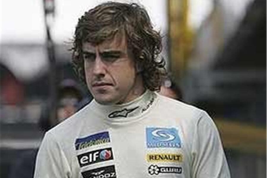 Alonso prueba el nuevo Renault en condiciones de carrera
