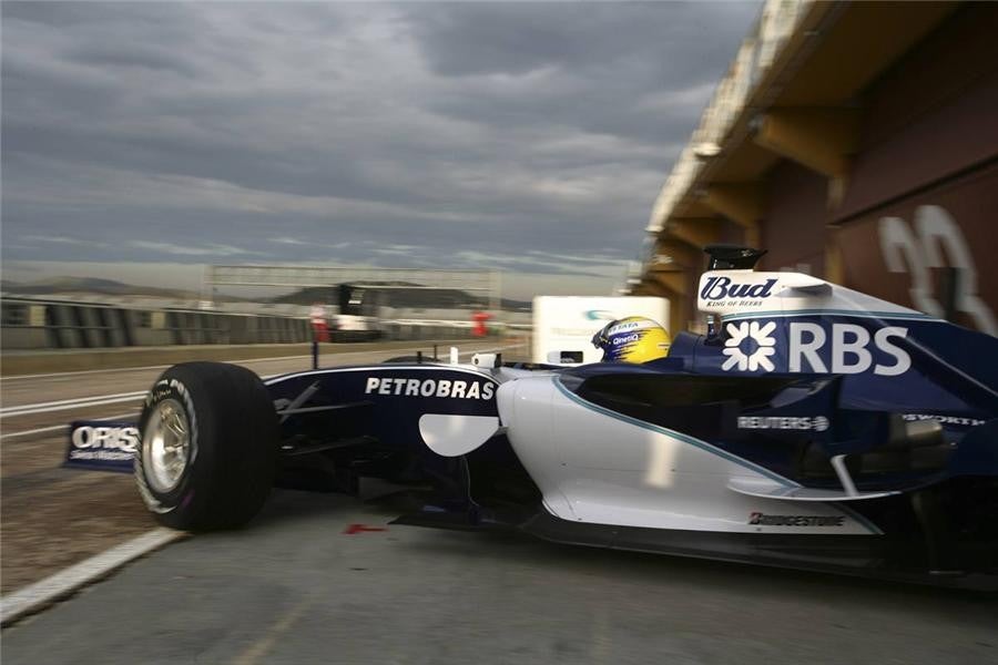 Rosberg marca el mejor tiempo tras superar a Raikkonen en Cheste