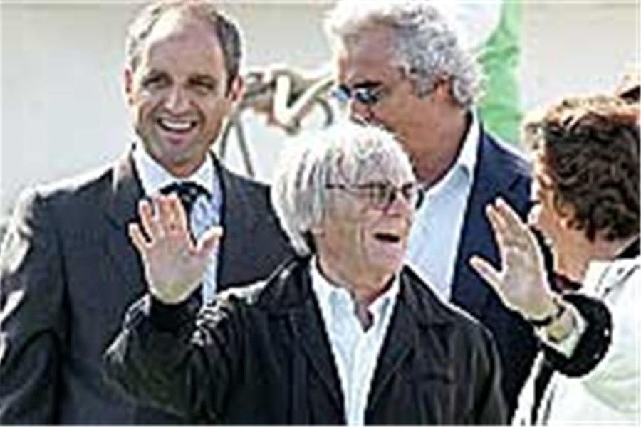 Ecclestone y Camps dejan entrever podría haber F-1 en Valencia