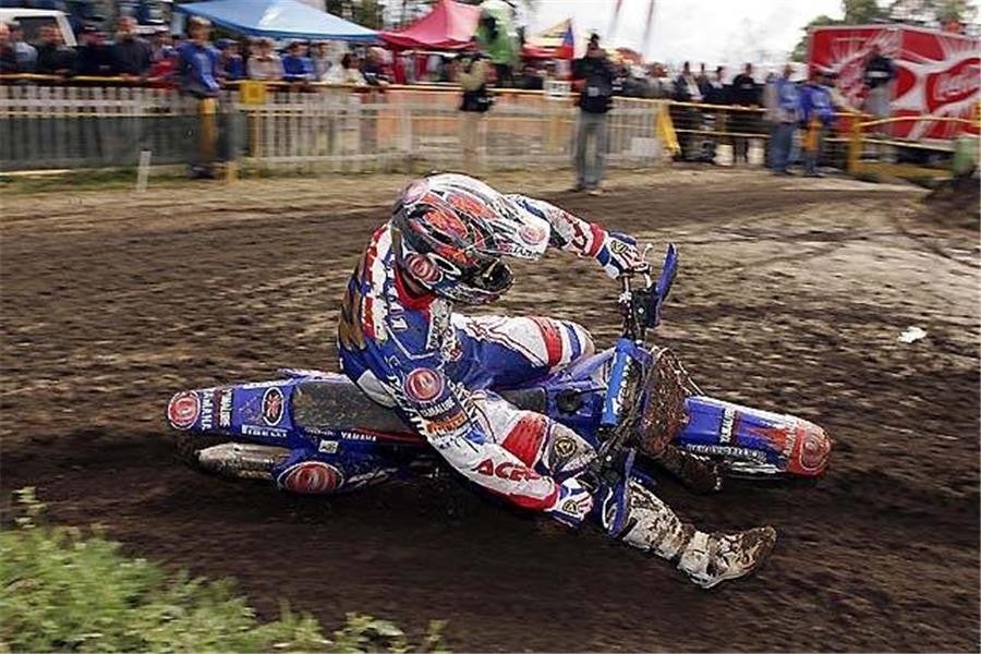 Everts y Tortelli se reparten las primeras victorias del mundial
