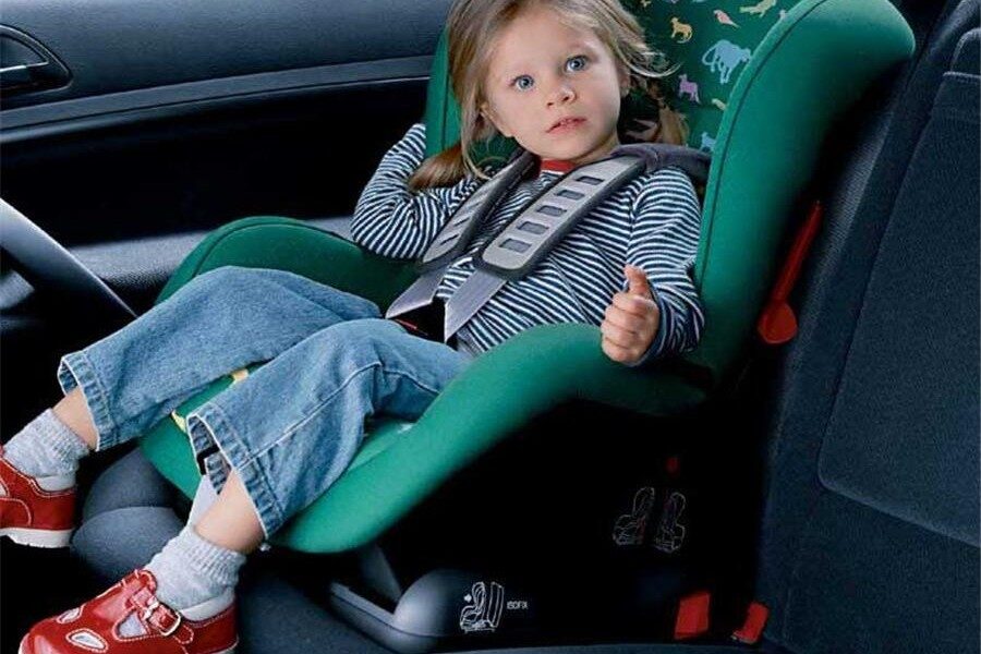 El 75% de los conductores desconoce la  normativa sobre sillas infantiles