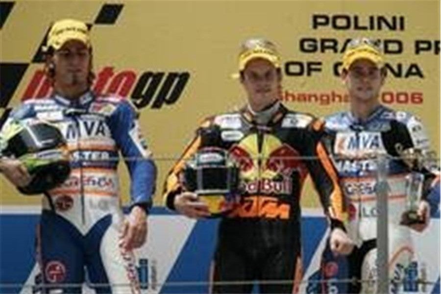Bautista firme líder con ganas de triunfo en Le Mans, al igual que Lorenzo y Barberá