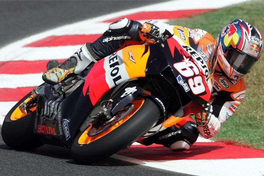 Pedrosa enseña los dientes en la primera sesión de libres