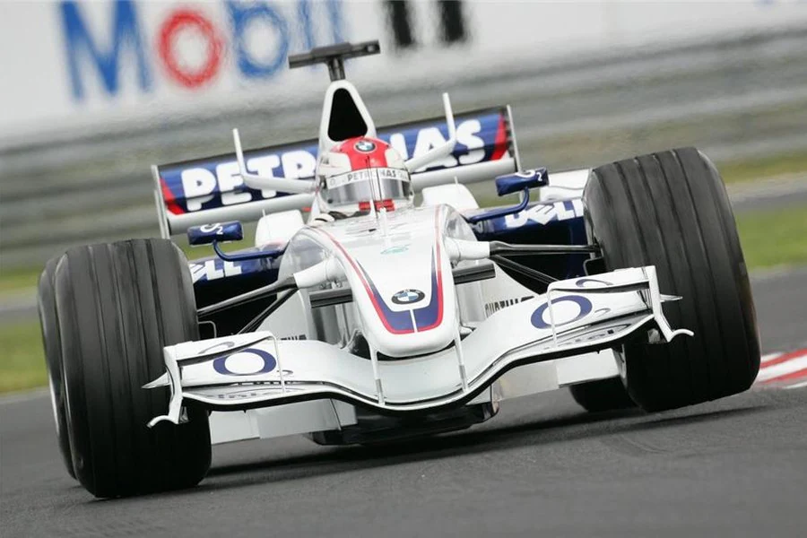 Jacques Villeneuve deja de ser piloto de BMW Sauber