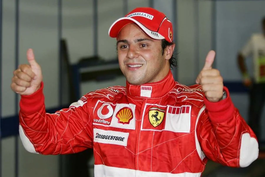 Massa priva a Schumacher de la pole, bajo la vigilancia de Alonso