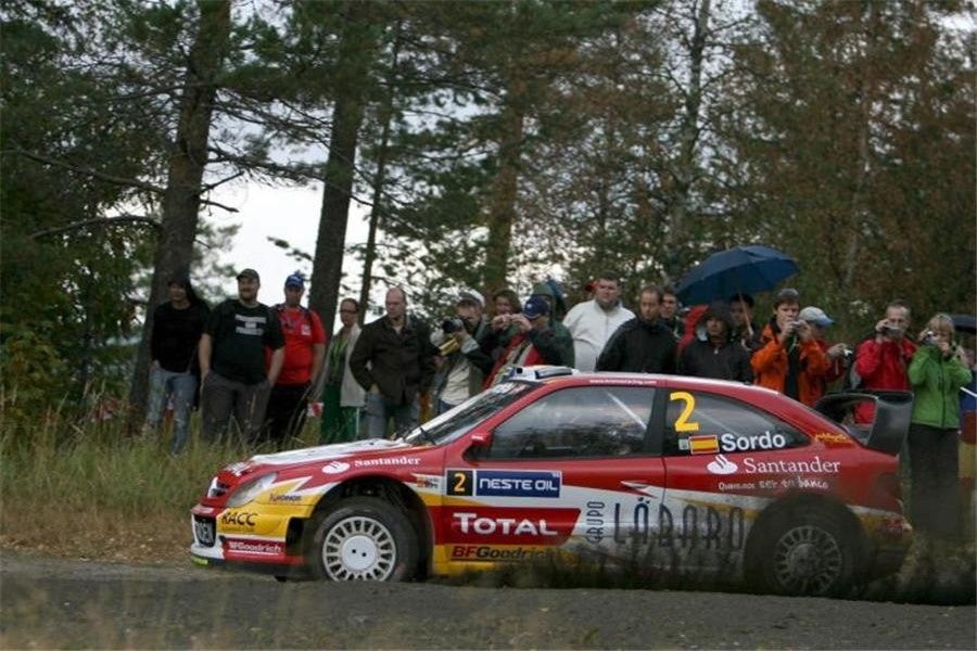 Loeb se impone en la primera especial y Sordo finaliza el sexto