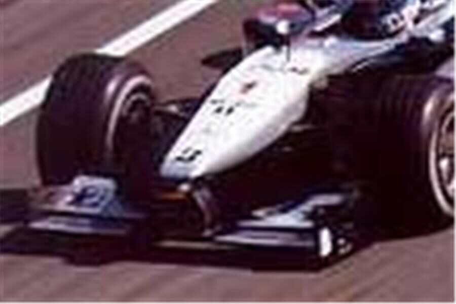 Alonso se lleva el número uno a McLaren-Mercedes