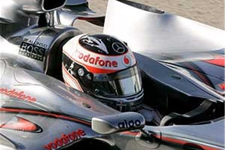 McLaren confirma que Alonso participará mañana en entrenamientos en Cheste