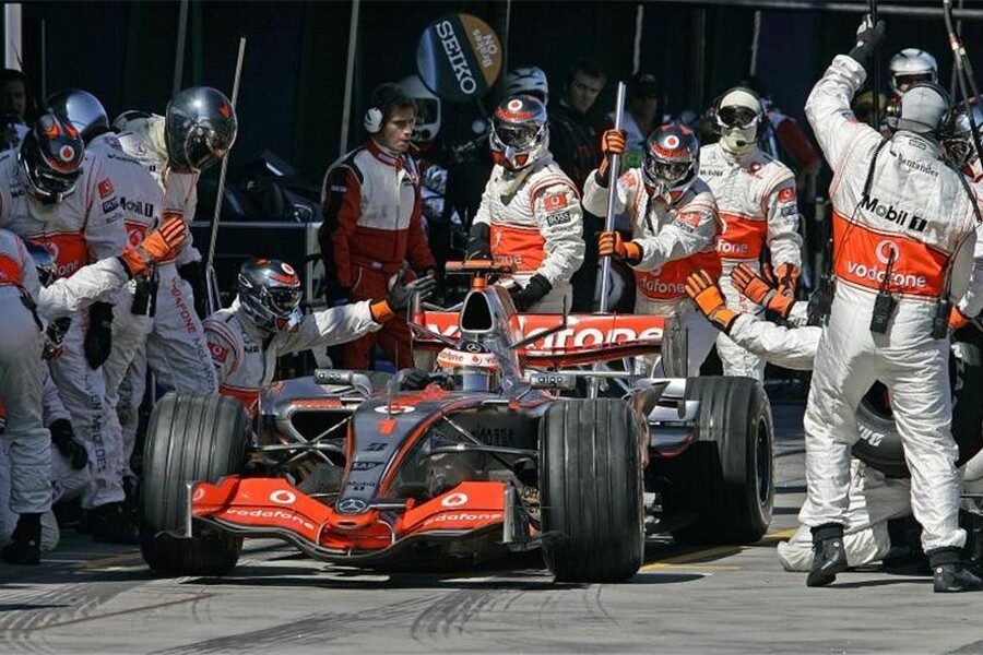 En McLaren esperan mejorar dos décimas por semana