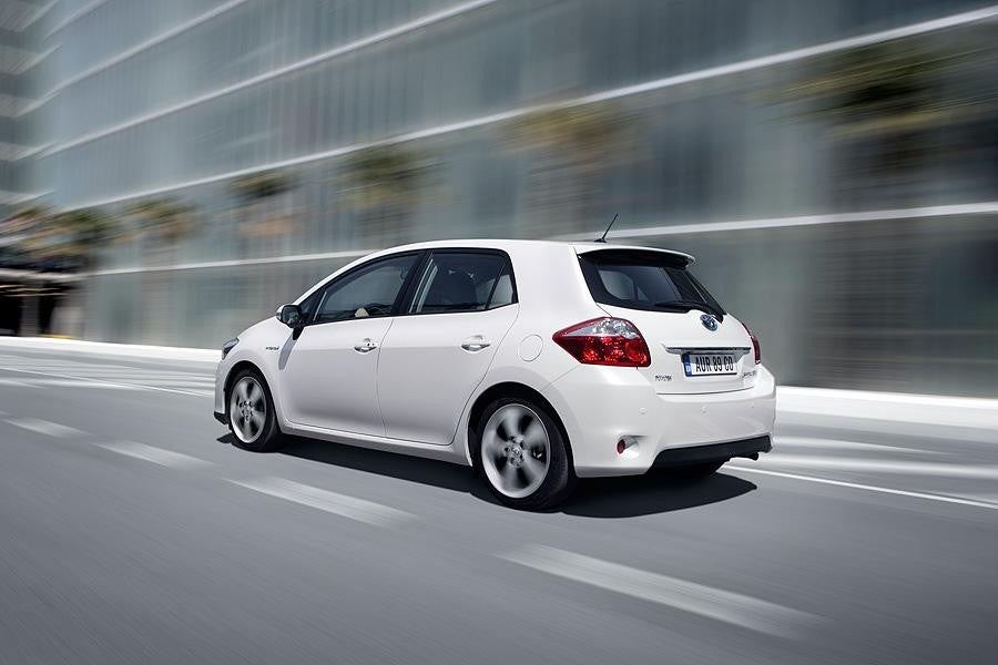 There are models of the first generation of the Auris HSD starting at 5,000 euros.