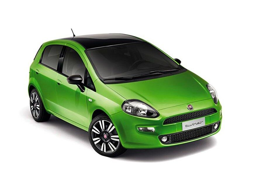 Fiat incorpora un nuevo color verde que contrasta con el techo en negro brillante.