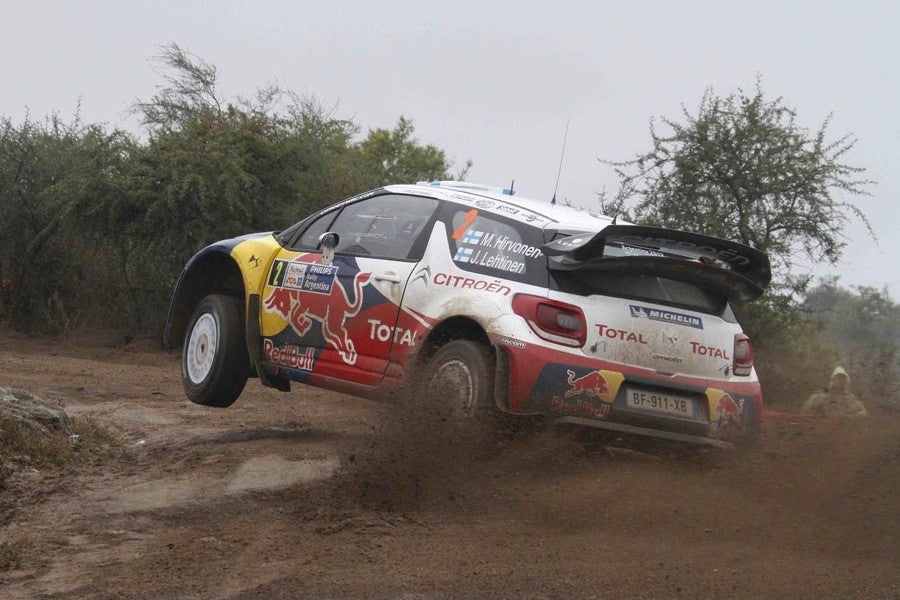 Hirvonen apretó a Loeb hasta que Citroën decidió asegurar el doblete.