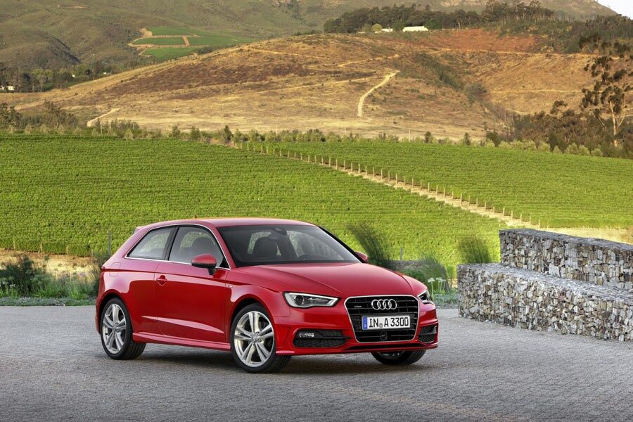 Las primeras unidades del Audi A3 llergarán a España en septiembre.