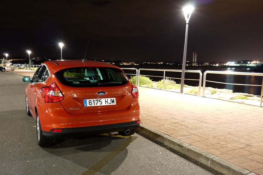 La parte trasera del Ford Focus recuerda a su hermano el Fiesta.
