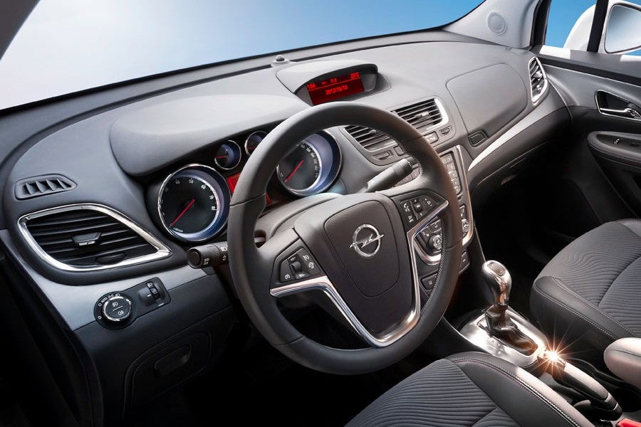 El interior es típicamente Opel.