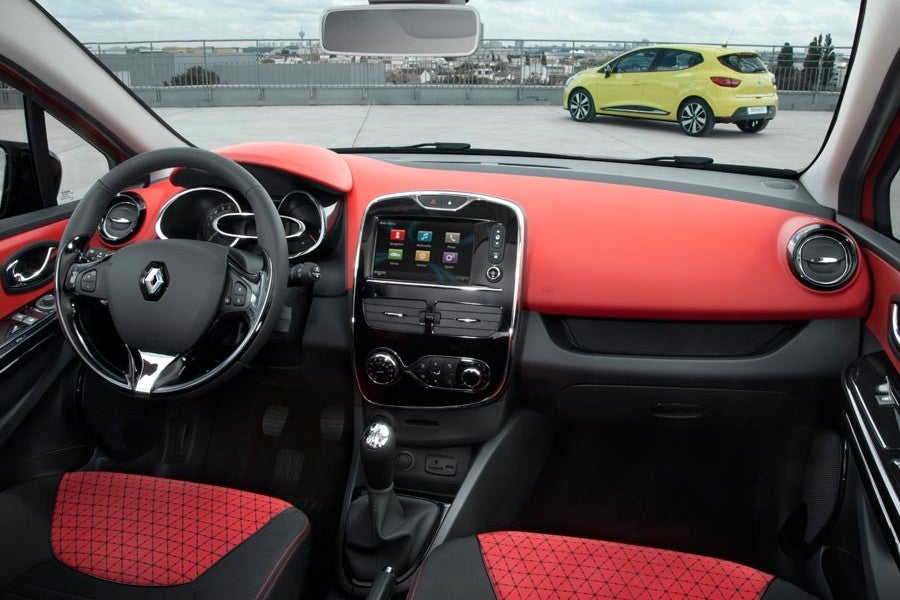El interior del nuevo Clio presenta una imagen más fresca y actual.