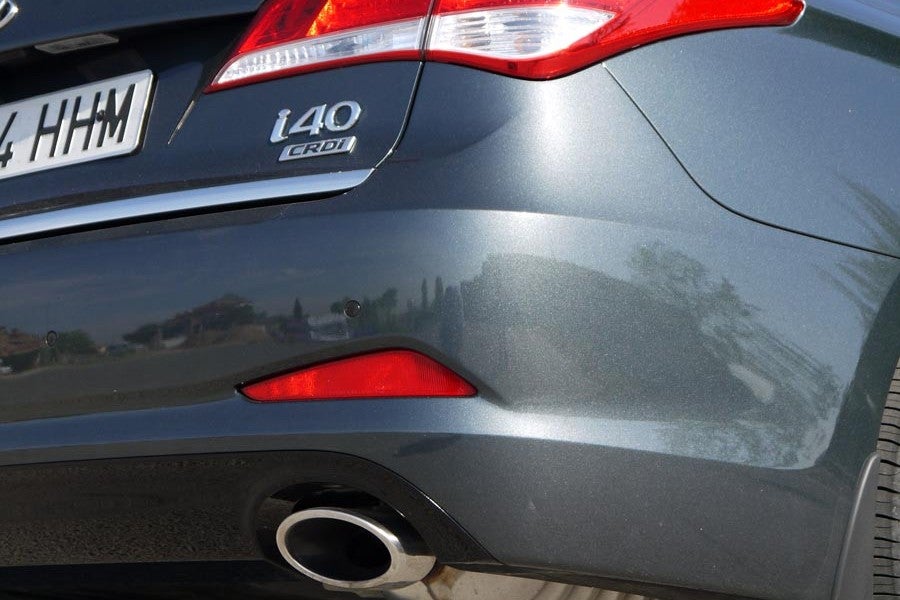 Detalle de la zaga del Hyundai i40 Sedán.
