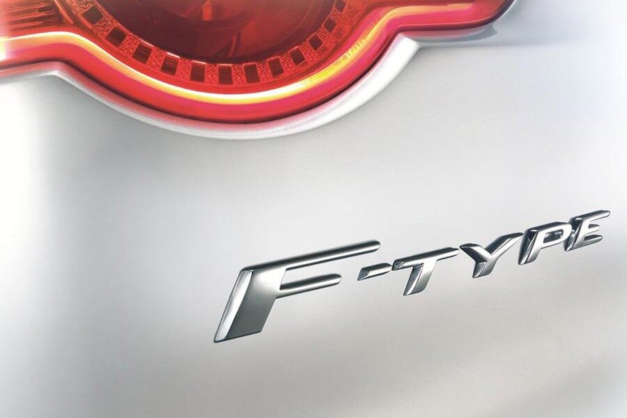 De momento, ésta es la única imagen oficial del aspecto definitivo del Jaguar F-Type.