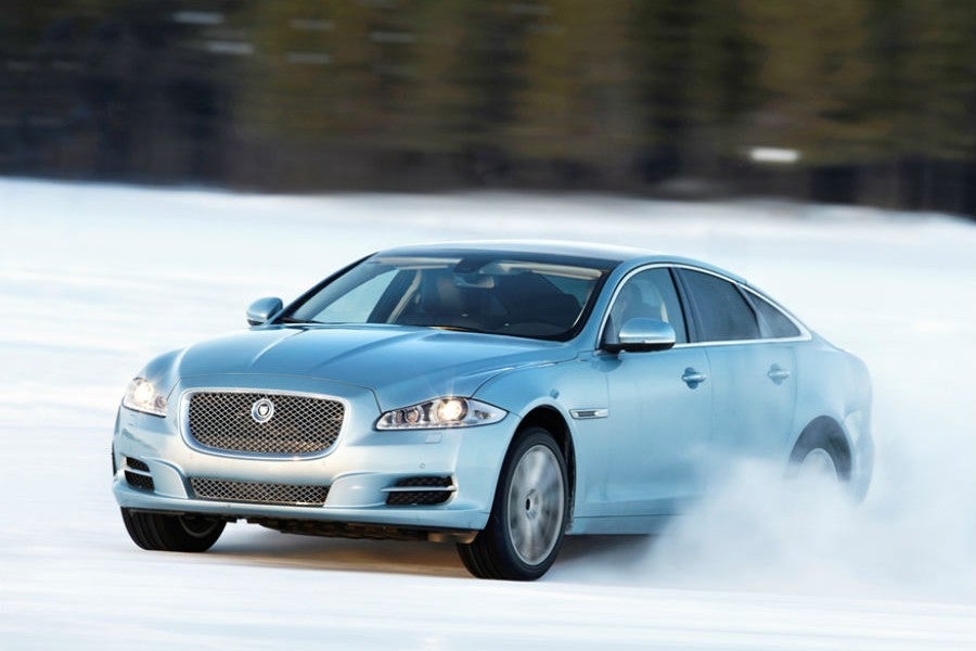 El Jaguar XJ AWD está disponible desde 104.612 euros.
