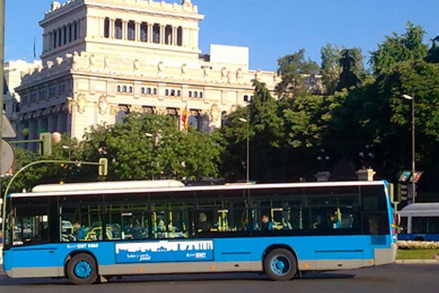 Se recomienda el uso del transporte público.