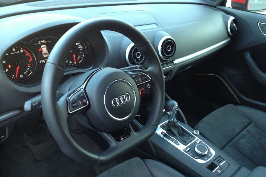 Interior del nuevo Audi A3: sobrio pero con muchos detalles novedosos.
