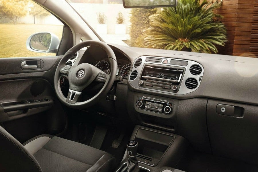 Interior del nuevo VW Golf Plus Life.