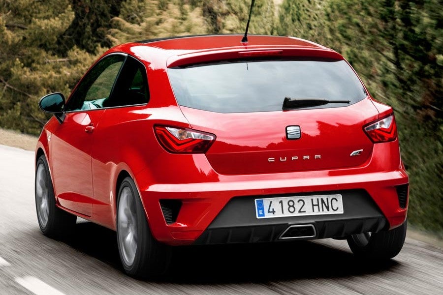 El Seat Ibiza Cupra encuentra en las carreteras de montaña su hábitat natural.