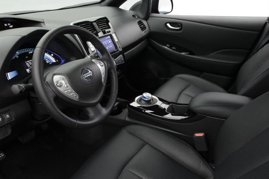 El interior del nuevo Nissan Leaf no varía mucho respecto a lo ya conocido.